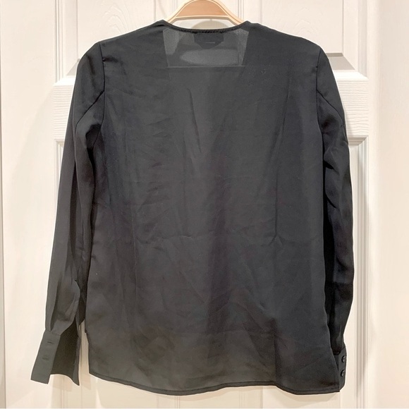 Black Chiffon V-Neck Surplice High-Low Top​ - Picture 4 of 6